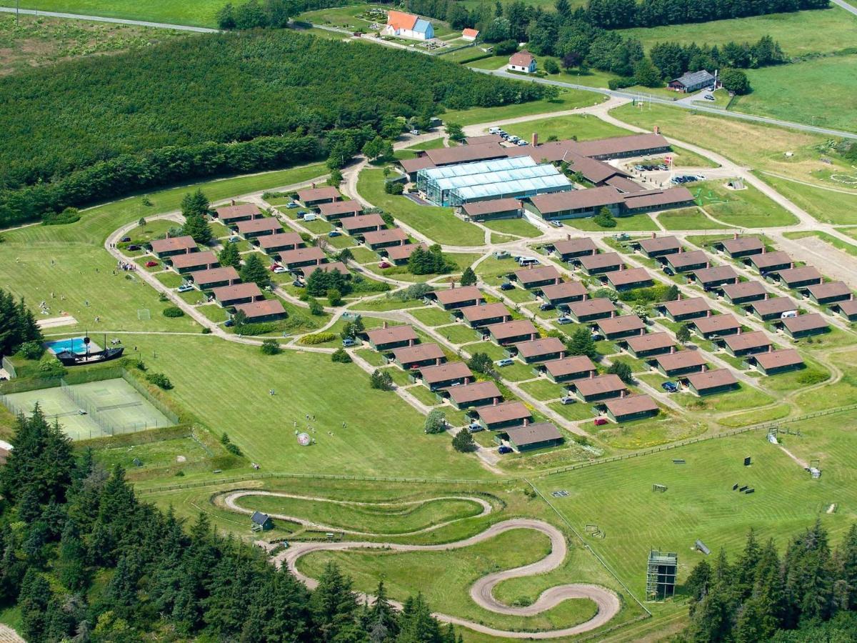 Ferienhaus V *